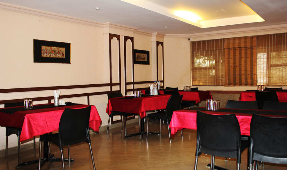 Rajdeep Hotel Bhopal Restaurant